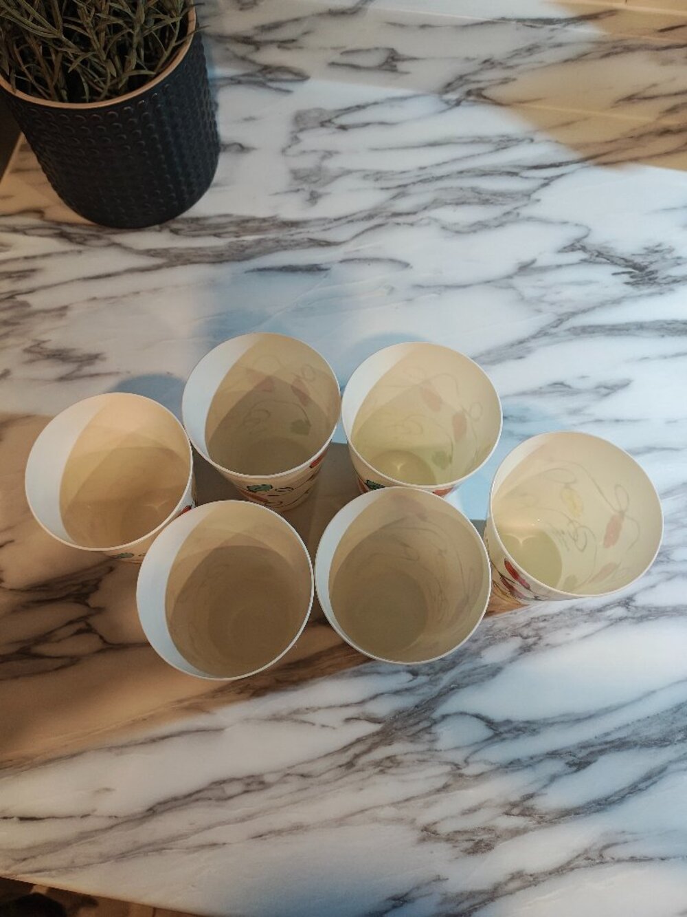 Kate Spade New York Christmas Lights Reusable Party Cups Set of 6 - Picture 7 of 8